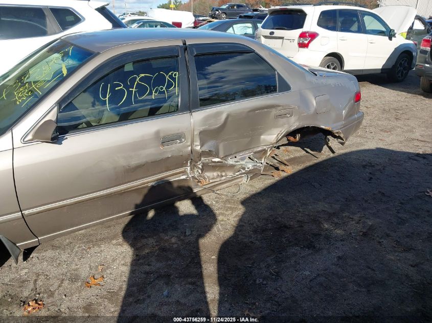 1999 Toyota Camry Le VIN: 4T1BG22KXXU601753 Lot: 43756259