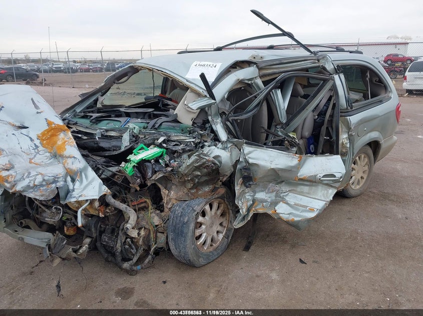 2003 Chrysler Town & Country Lxi