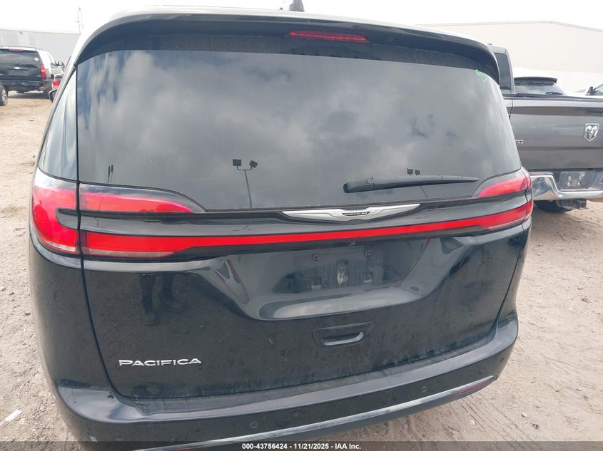 2024 Chrysler Pacifica Touring L VIN: 2C4RC1BG8RR139715 Lot: 43756424