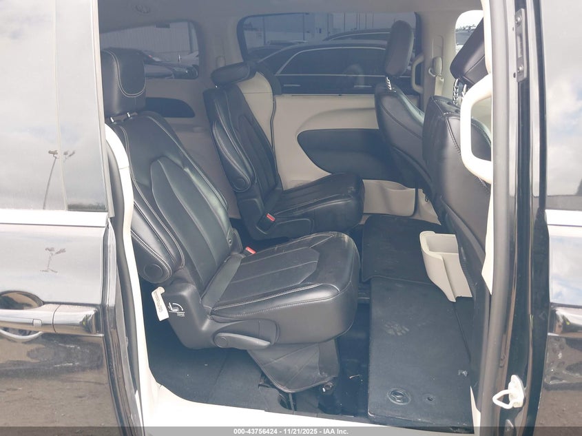 2024 Chrysler Pacifica Touring L VIN: 2C4RC1BG8RR139715 Lot: 43756424