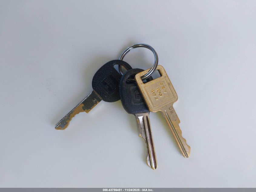 1993 GMC Suburban C1500 VIN: 1GKEC16K5PJ705896 Lot: 43756451