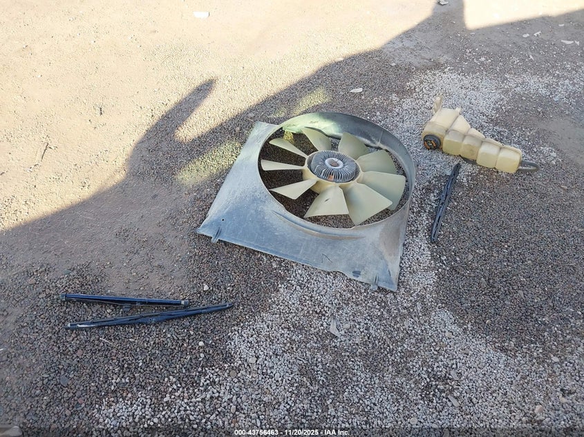 2001 Ford F-350 Lariat/Xl/Xlt VIN: 1FTSW31FX1EA15489 Lot: 43756463