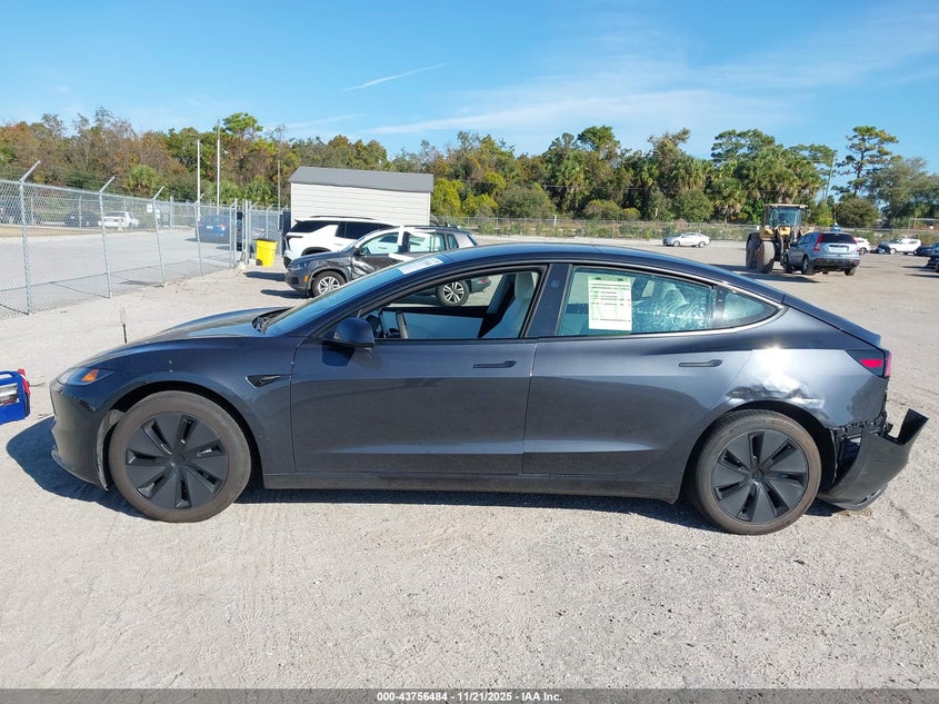 2025 Tesla Model 3 Long Range Rear-Wheel Drive/Standard VIN: 5YJ3E1EA4SF047252 Lot: 43756484