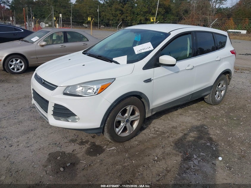 1FMCU0GXXGUC50106 2016 FORD ESCAPE photo no. 2