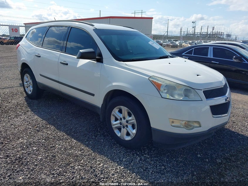 CHEVROLET TRAVERSE LS