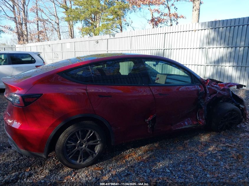 2025 Tesla Model Y Long Range Dual Motor All-Wheel Drive VIN: 7SAYGDEE4SA367417 Lot: 43756543