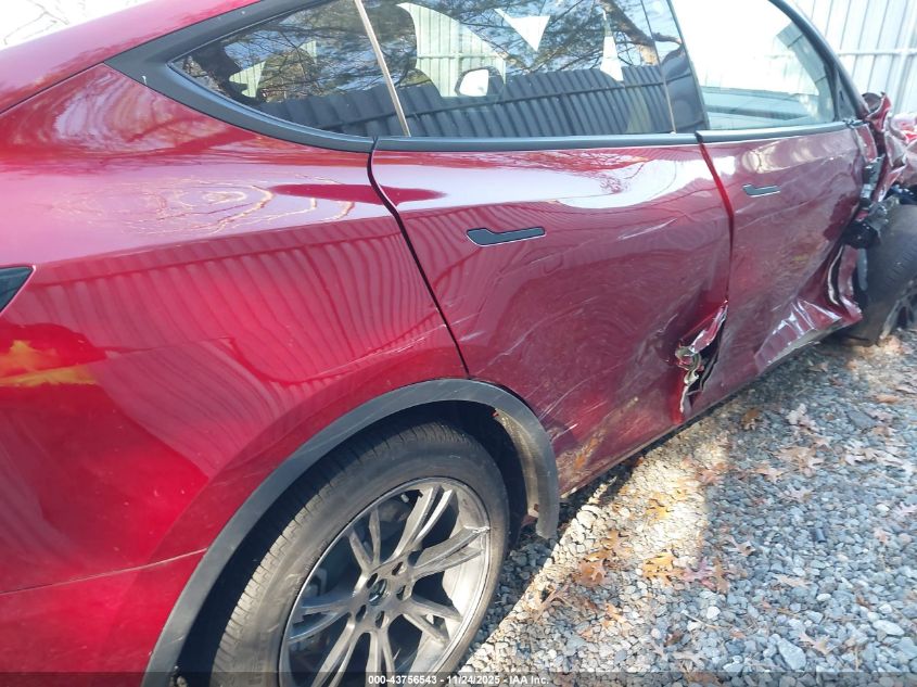 2025 Tesla Model Y Long Range Dual Motor All-Wheel Drive VIN: 7SAYGDEE4SA367417 Lot: 43756543