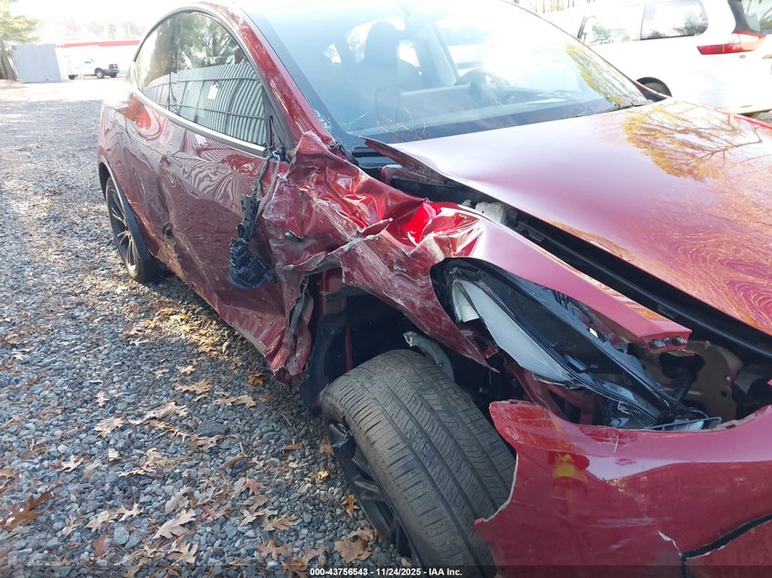 2025 Tesla Model Y Long Range Dual Motor All-Wheel Drive VIN: 7SAYGDEE4SA367417 Lot: 43756543