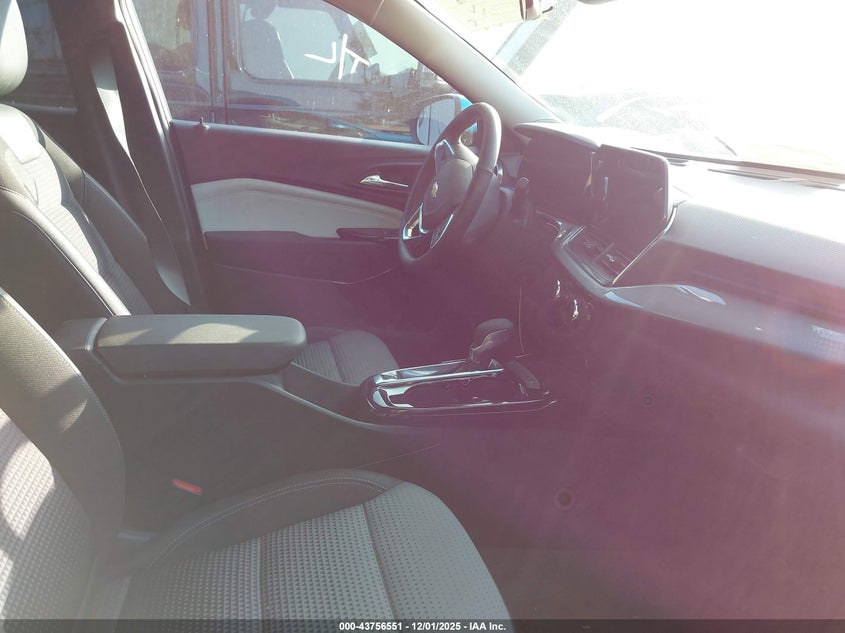 KL77LHEP0SC090145 2025 CHEVROLET TRAX photo no. 5