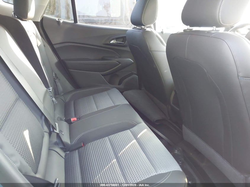 KL77LHEP0SC090145 2025 CHEVROLET TRAX photo no. 8