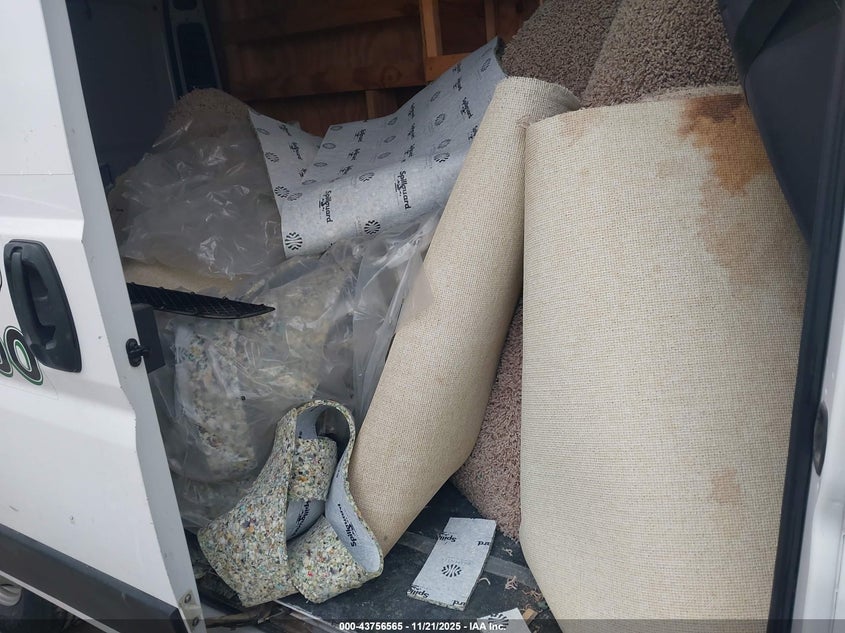 2019 Ram Promaster 2500 High Roof 136 Wb VIN: 3C6TRVCG6KE539555 Lot: 43756565