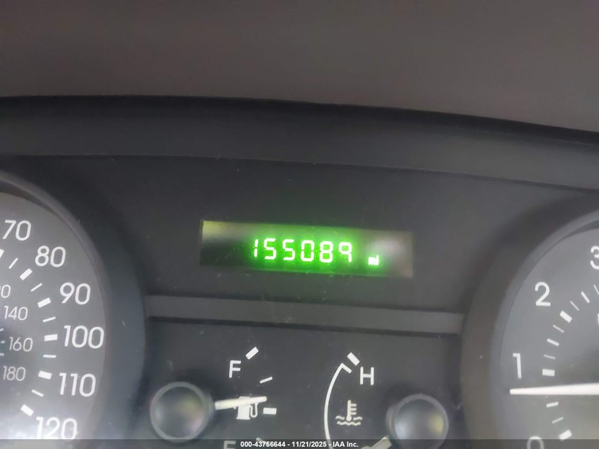 2006 Mercury Grand Marquis Gs VIN: 2MEFM74V76X611262 Lot: 43756644