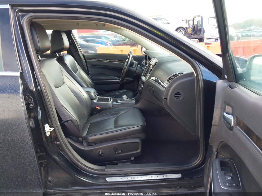 2017 Chrysler 300C VIN: 2C3CCAEGXHH549829 Lot: 43756656