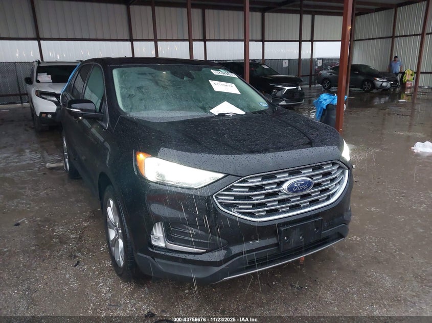 2022 Ford Edge Titanium