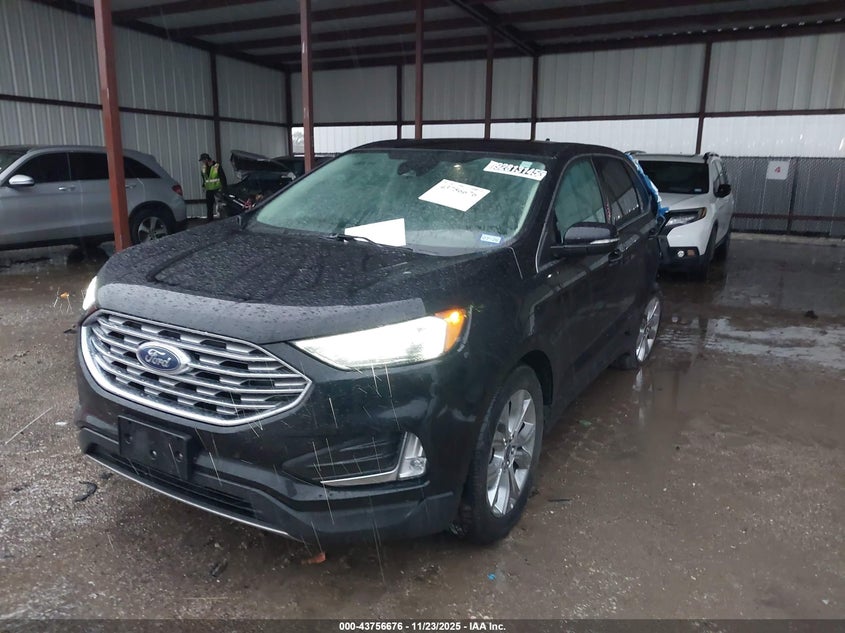 2022 Ford Edge Titanium