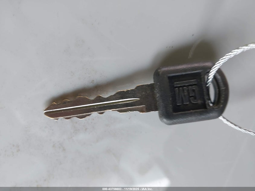 2000 GMC Yukon Denali VIN: 1GKEK63R1YR230476 Lot: 43756683