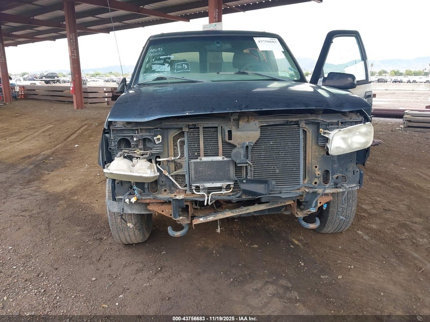 2000 GMC Yukon Denali VIN: 1GKEK63R1YR230476 Lot: 43756683