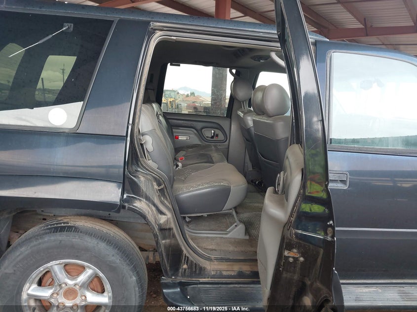 2000 GMC Yukon Denali VIN: 1GKEK63R1YR230476 Lot: 43756683