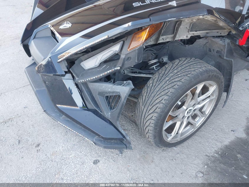 2021 Polaris Slingshot Sl VIN: 57XAAPHD2M8141541 Lot: 43756779