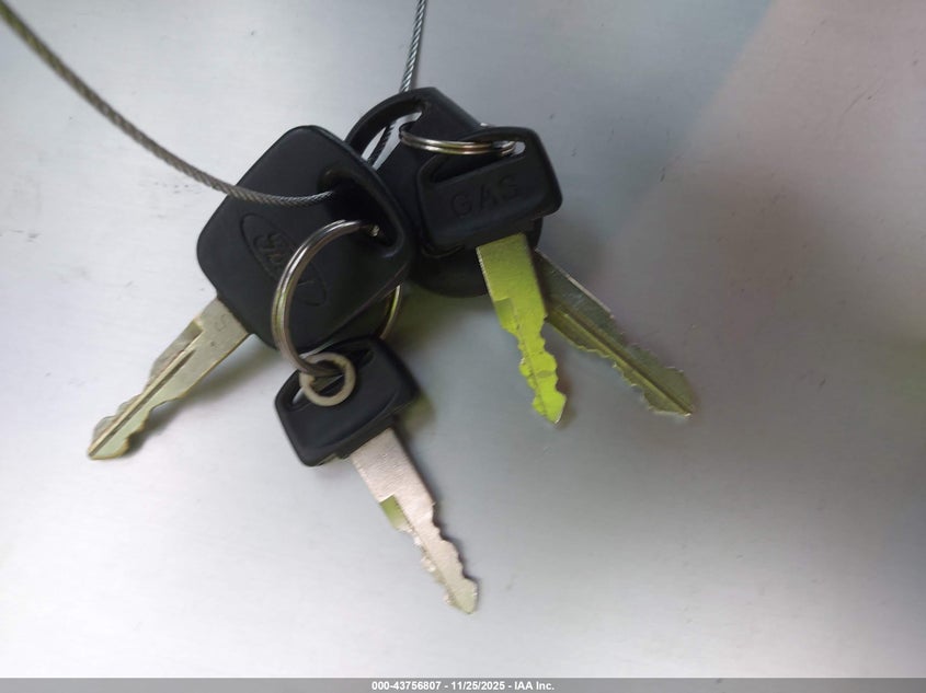 2002 Ford F-150 Lariat/Xlt VIN: 1FTRW07L12KC05548 Lot: 43756807