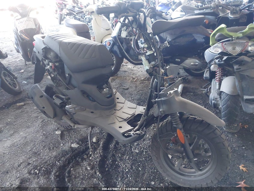 2024 Genuine Scooter Co. Roughhouse 50