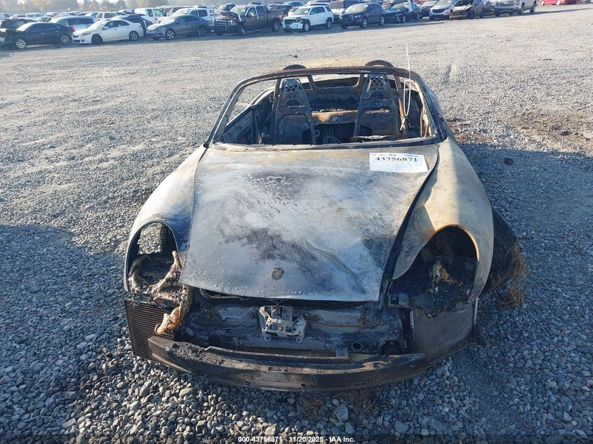 1999 Porsche Boxster VIN: WP0CA2982XU631947 Lot: 43756871