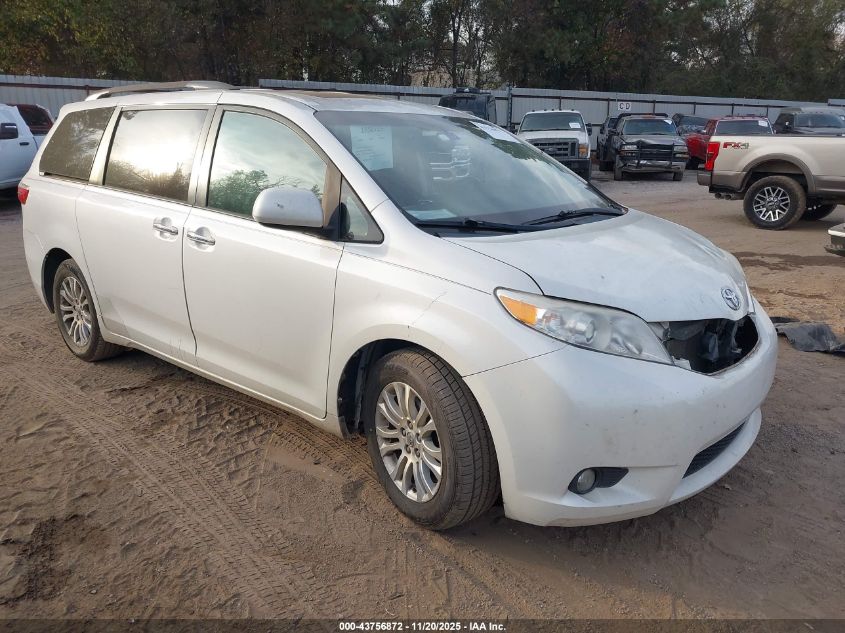 TOYOTA SIENNA XLE 8 PASSENGER
