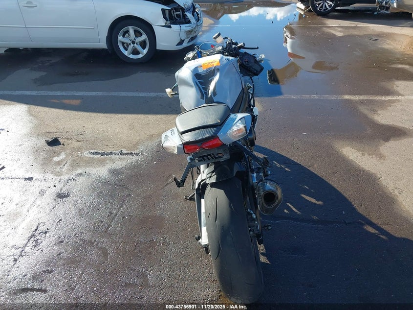 2022 Suzuki Gsx-R750 VIN: JS1GR7MAXN7100809 Lot: 43756901