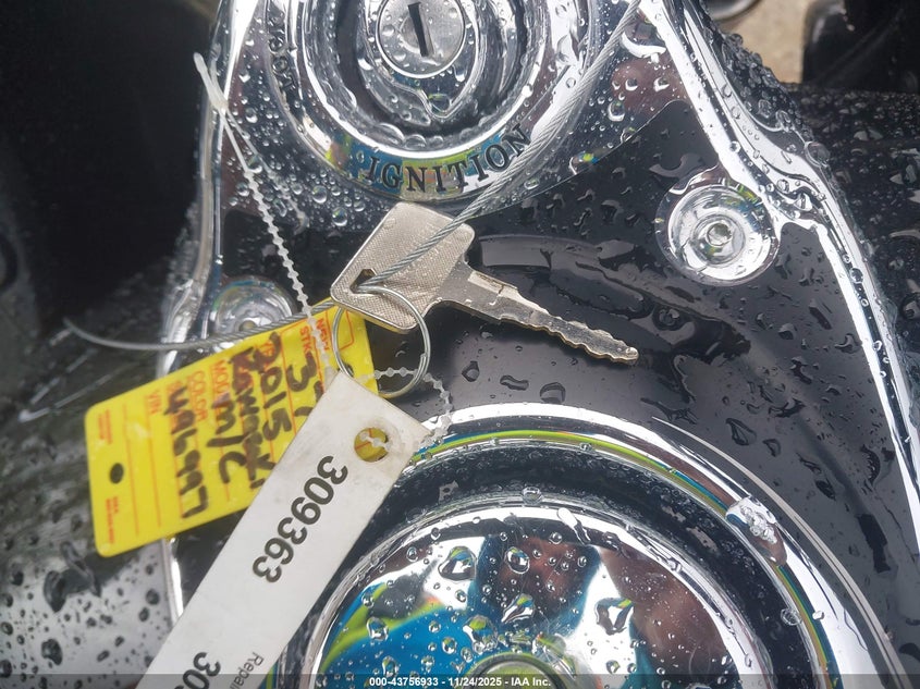 2015 Kawasaki Vn1700 B VIN: JKBVNRB11FA010269 Lot: 43756933