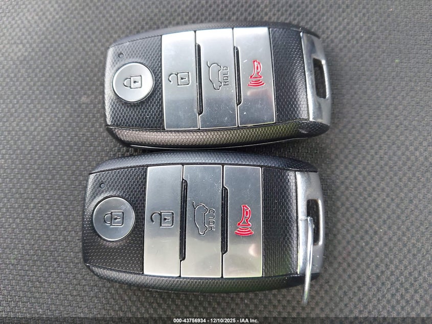 KNDJX3AAXJ7617214 2018 KIA SOUL photo no. 11
