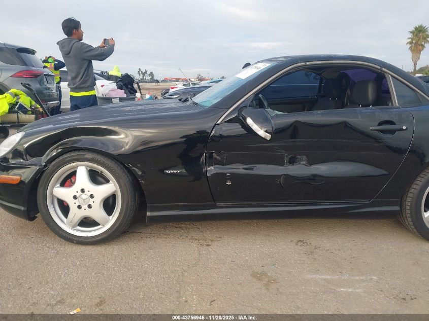 2001 Mercedes-Benz Slk 320 VIN: WDBKK65F71F223880 Lot: 43756946