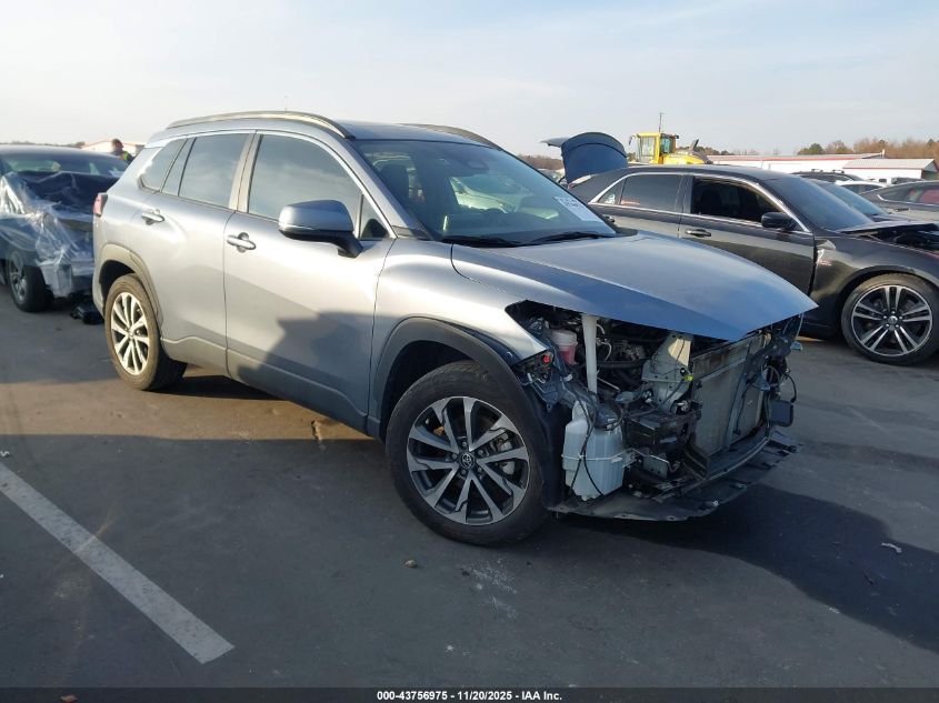 TOYOTA COROLLA CROSS XLE