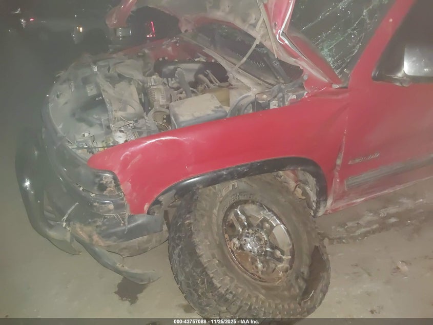 2000 Chevrolet Silverado 1500 Ls VIN: 1GCEK14T5YZ250285 Lot: 43757088