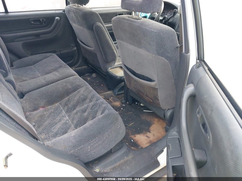 2000 Honda Cr-V Lx VIN: JHLRD184XYC010735 Lot: 43757102