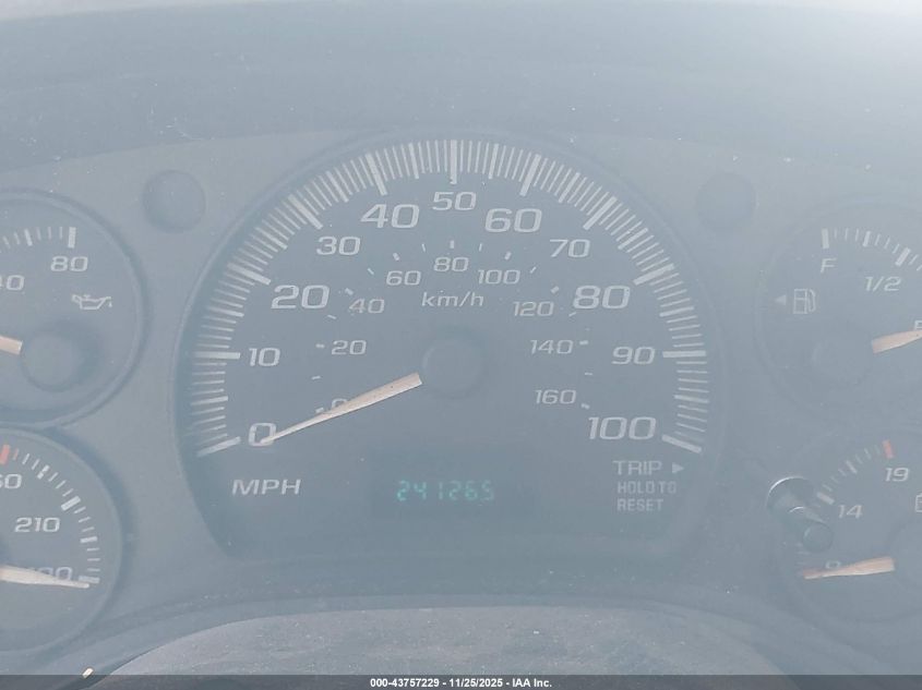 2005 Chevrolet Express VIN: 1GCHG35U151121293 Lot: 43757229