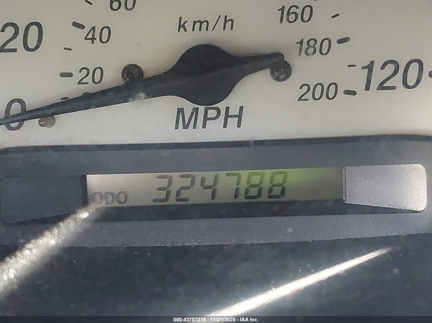 2001 Toyota Echo VIN: JTDBT123010128835 Lot: 43757278