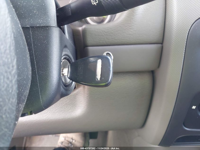 2005 Jeep Liberty Sport VIN: 1J4GL48K85W641690 Lot: 43757282