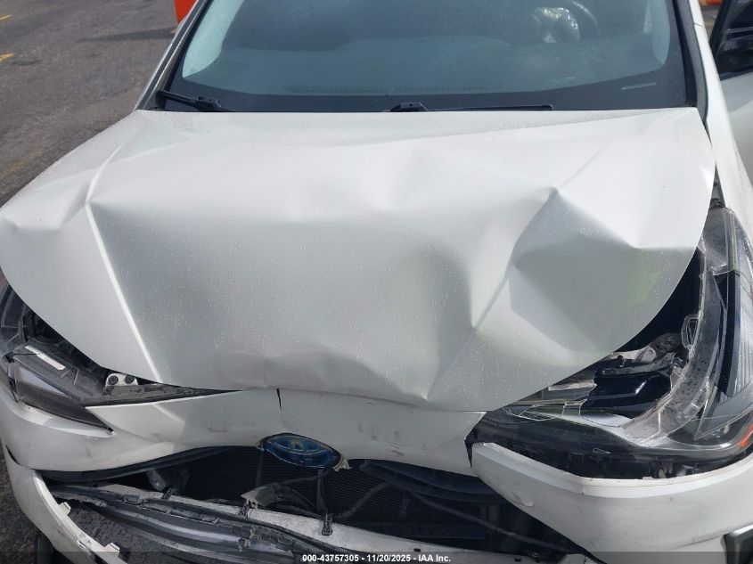 2020 Toyota Prius Xle Awd-E VIN: JTDL9RFUXL3018770 Lot: 43757305