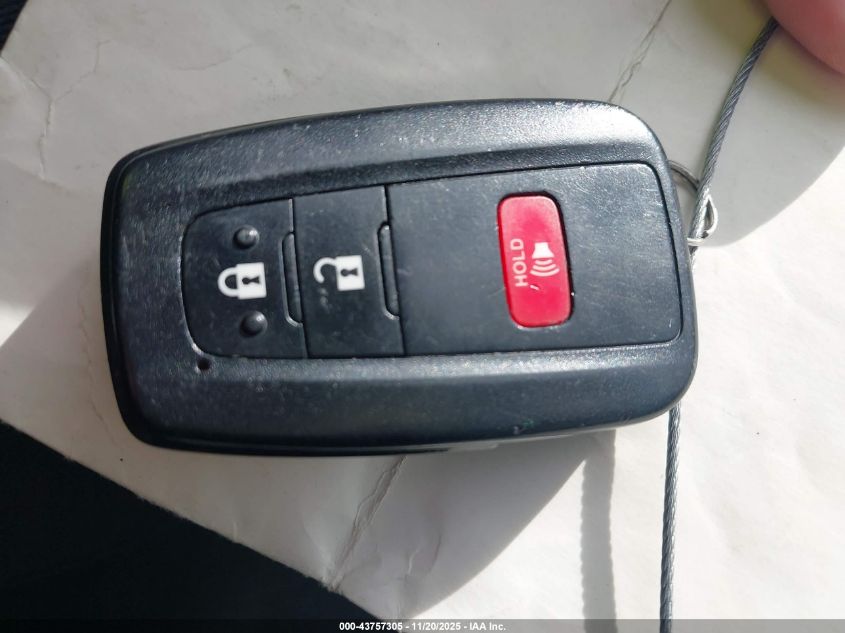 2020 Toyota Prius Xle Awd-E VIN: JTDL9RFUXL3018770 Lot: 43757305