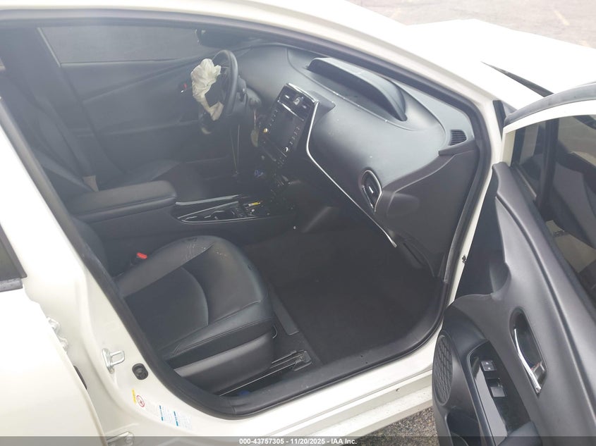 JTDL9RFUXL3018770 2020 TOYOTA PRIUS photo no. 5
