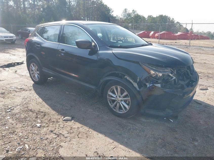 NISSAN ROGUE SPORT S