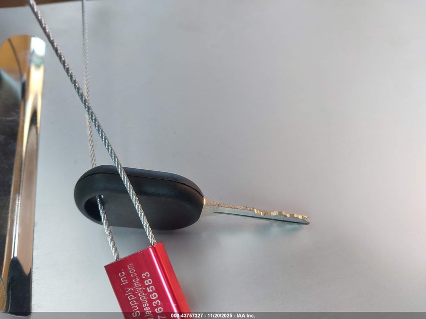 1999 Ford F-250 Lariat/Xl/Xlt VIN: 1FTNX21F6XEC30798 Lot: 43757327