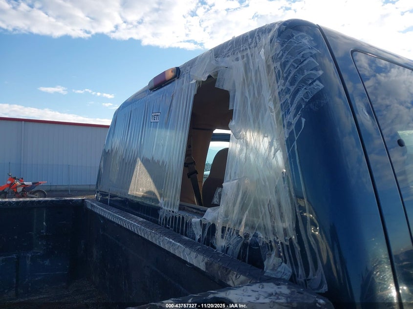 1999 Ford F-250 Lariat/Xl/Xlt VIN: 1FTNX21F6XEC30798 Lot: 43757327