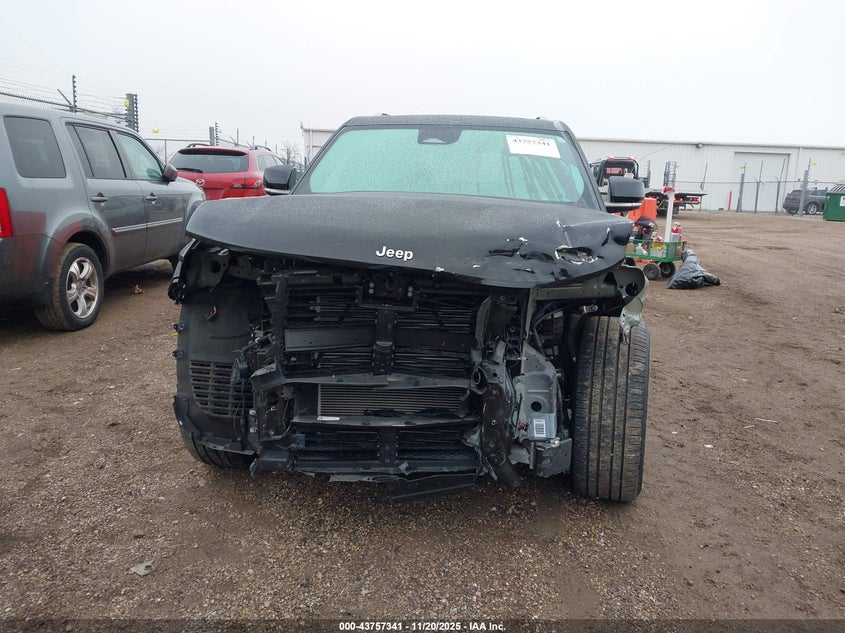 2022 Jeep Grand Cherokee - вид 12
