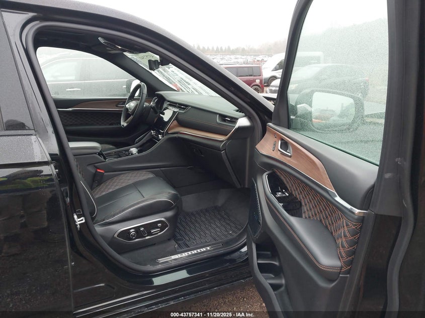 2022 Jeep Grand Cherokee - вид 5