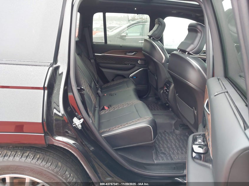 2022 Jeep Grand Cherokee - вид 8