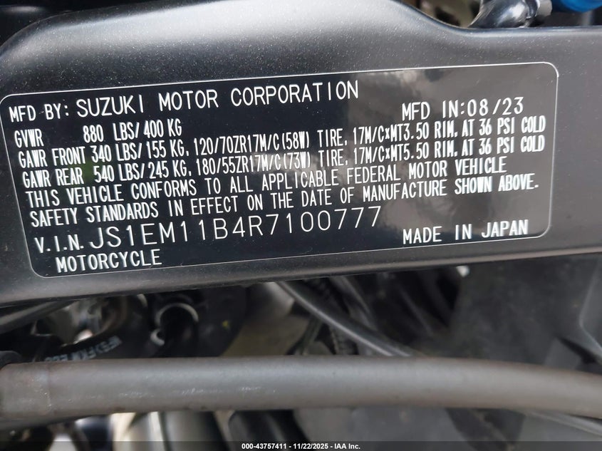 2024 Suzuki Gsx800 R VIN: JS1EM11B4R7100777 Lot: 43757411