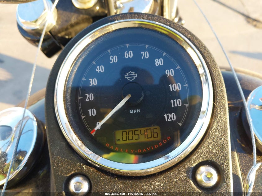 2017 Harley-Davidson Fxdb Dyna Street Bob VIN: 1HD1GXM15HC319883 Lot: 43757460