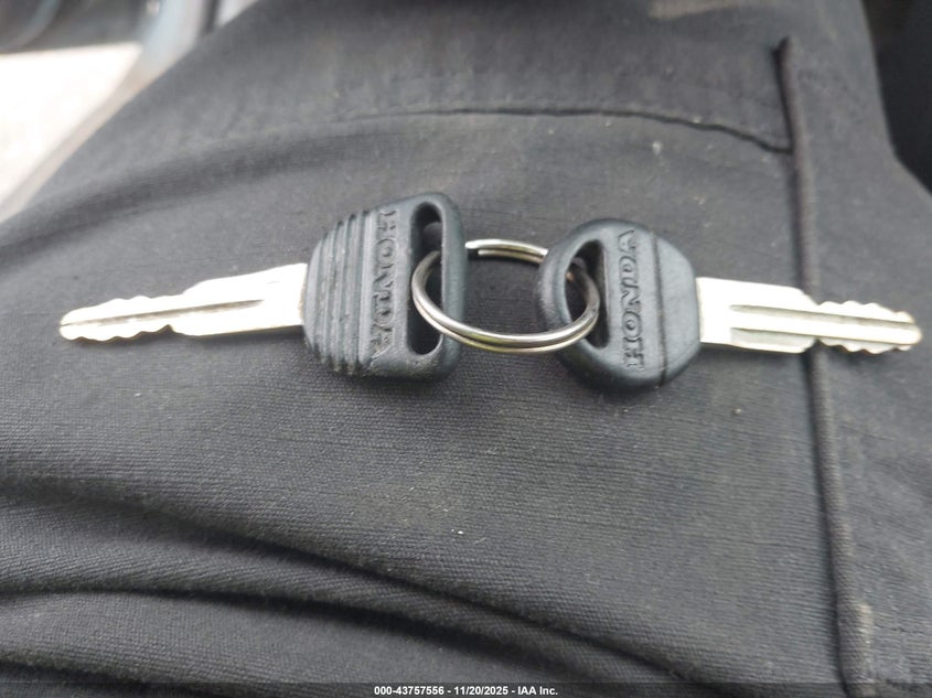 1999 Honda Civic Lx VIN: 2HGEJ6679XH562710 Lot: 43757556