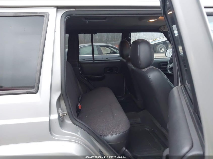 2001 Jeep Cherokee Limited/Sport VIN: 1J4FF58S41L575031 Lot: 43757558